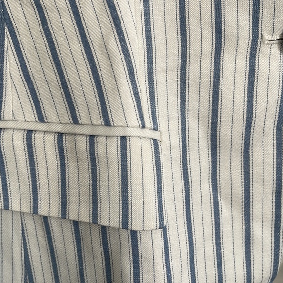 LOFT Petite Striped Modern Blazer | 12 - Picture 7 of 11